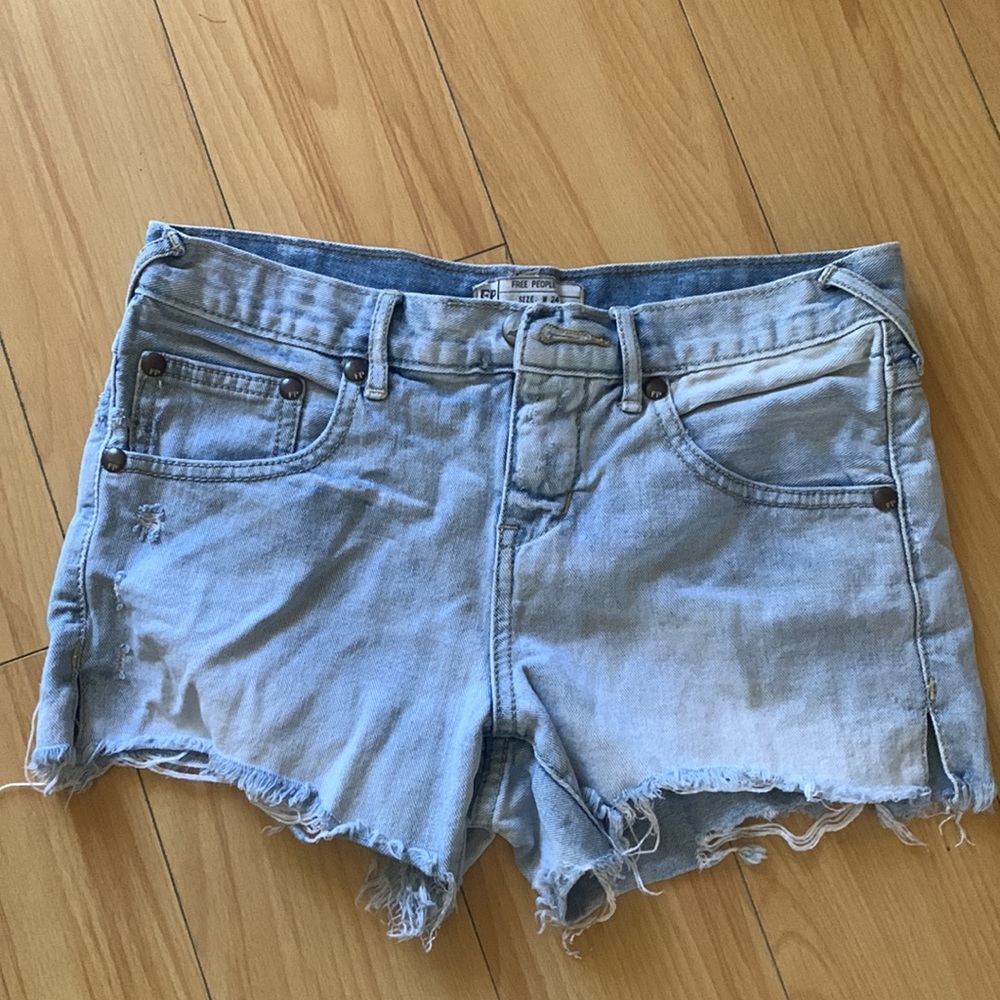 Free People Loving Good Vibrations Denim cutoffs💙